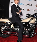 2013-11-04-Thor-The-Dark-World-Los-Angeles-Premiere-437.jpg