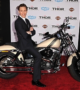 2013-11-04-Thor-The-Dark-World-Los-Angeles-Premiere-447.jpg