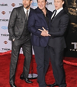 2013-11-04-Thor-The-Dark-World-Los-Angeles-Premiere-458.jpg