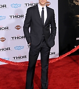 2013-11-04-Thor-The-Dark-World-Los-Angeles-Premiere-467.jpg