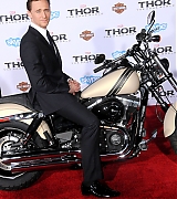 2013-11-04-Thor-The-Dark-World-Los-Angeles-Premiere-481.jpg