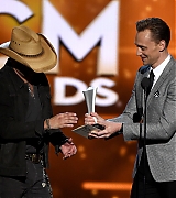 2016-04-03-51st-Country-Music-Awards-Stage-005.jpg