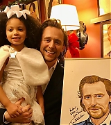 2019-12-05-Tom-Hiddleston-Joins-Sardis-Wall-of-Caricatures-009.jpg