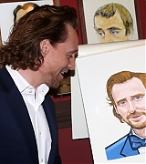 2019-12-05-Tom-Hiddleston-Joins-Sardis-Wall-of-Caricatures-018.jpg
