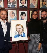 2019-12-05-Tom-Hiddleston-Joins-Sardis-Wall-of-Caricatures-020.jpg