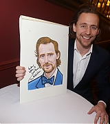 2019-12-05-Tom-Hiddleston-Joins-Sardis-Wall-of-Caricatures-024.jpg