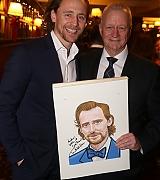 2019-12-05-Tom-Hiddleston-Joins-Sardis-Wall-of-Caricatures-027.jpg