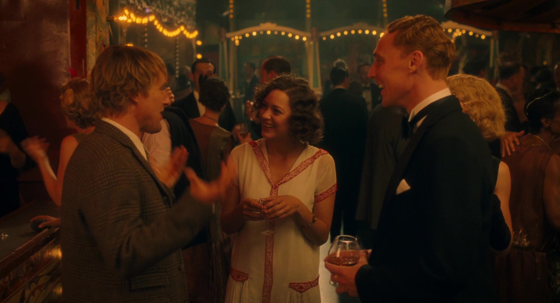 Midnight-In-Paris-157.jpg Midnight-In-Paris-157.jpg