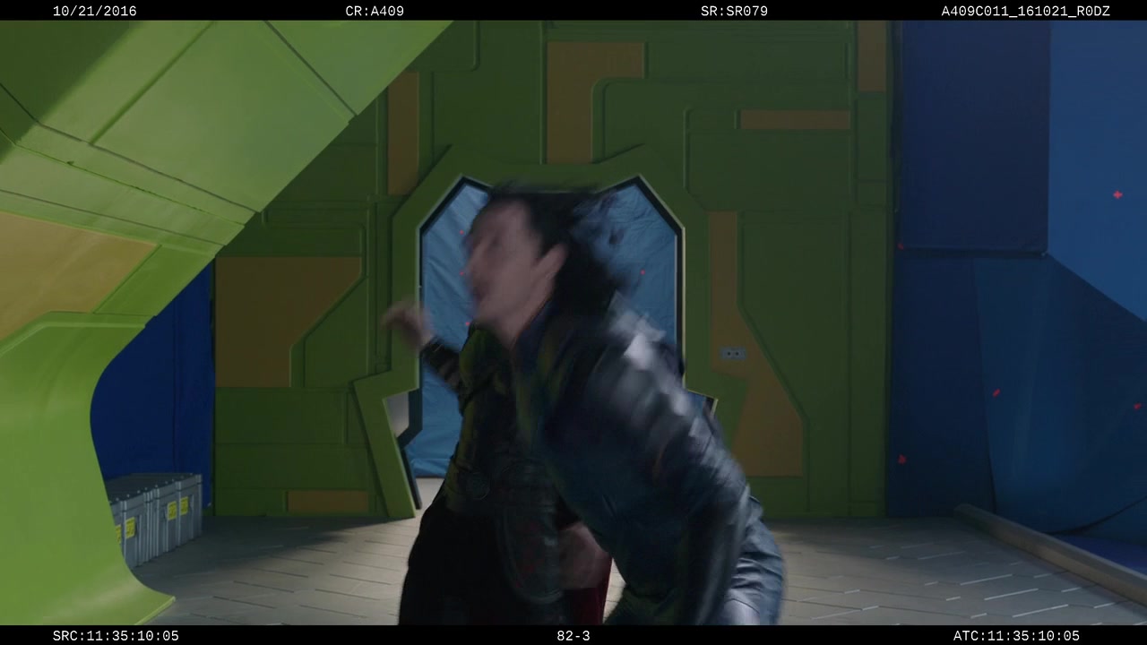 Thor-Ragnarok-Extras-Gag-Reel-153.jpg Thor-Ragnarok-Extras-Gag-Reel-153.jpg