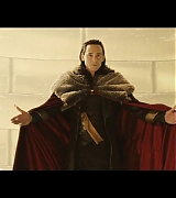 Thor-The-Dark-World-Extras-Loki-as-King-005.jpg