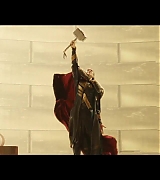 Thor-The-Dark-World-Extras-Loki-as-King-018.jpg