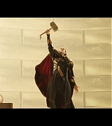 Thor-The-Dark-World-Extras-Loki-as-King-019.jpg
