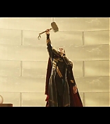 Thor-The-Dark-World-Extras-Loki-as-King-021.jpg