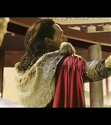 Thor-The-Dark-World-Extras-Loki-as-King-028.jpg