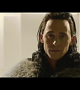 Thor-The-Dark-World-Extras-Loki-as-King-050.jpg