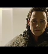 Thor-The-Dark-World-Extras-Loki-as-King-052.jpg