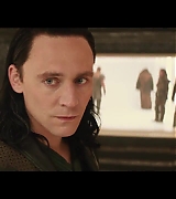Thor-The-Dark-World-Extras-Loki-as-King-056.jpg