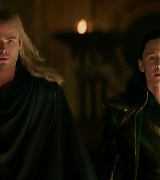 Thor-The-Dark-World-Extras-Deleted-Scenes-Loki-in-Cuffs-015.jpg