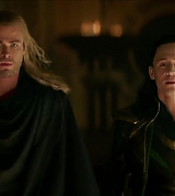 Thor-The-Dark-World-Extras-Deleted-Scenes-Loki-in-Cuffs-016.jpg