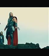Thor-The-Dark-World-Extras-Gag-Reel-008.jpg