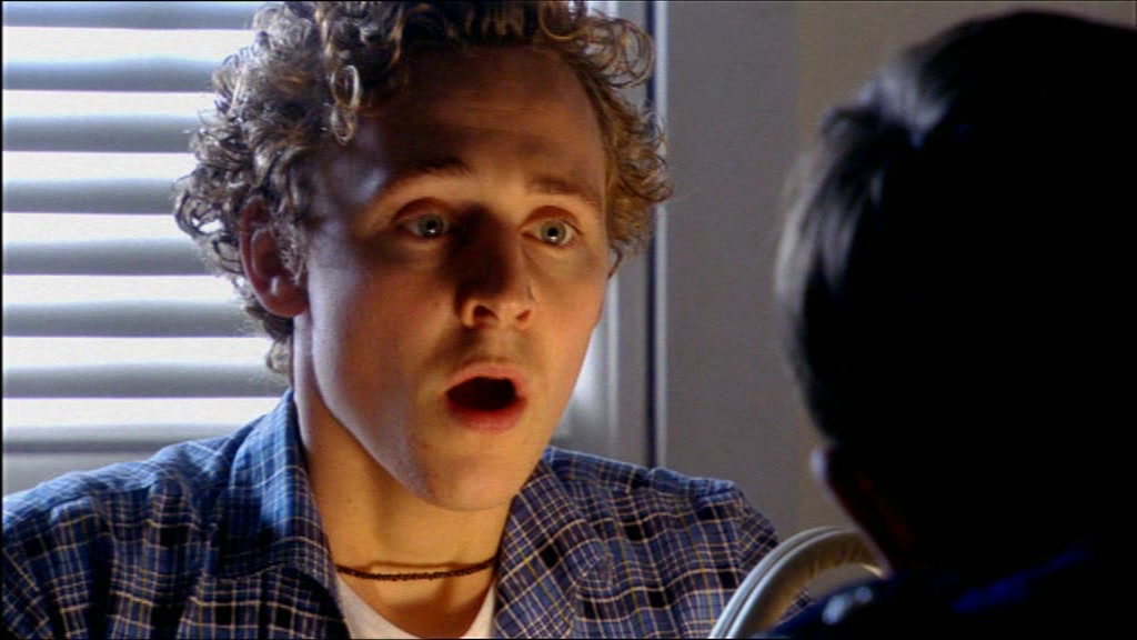 Suburban-Shootout-1x06-Throw-Momma-From-the-Train-044.jpg