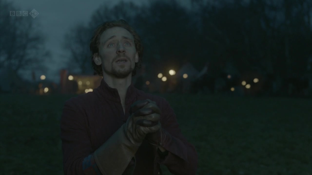 The-Hollow-Crown-Henry-V-1215.jpg The-Hollow-Crown-Henry-V-1215.jpg