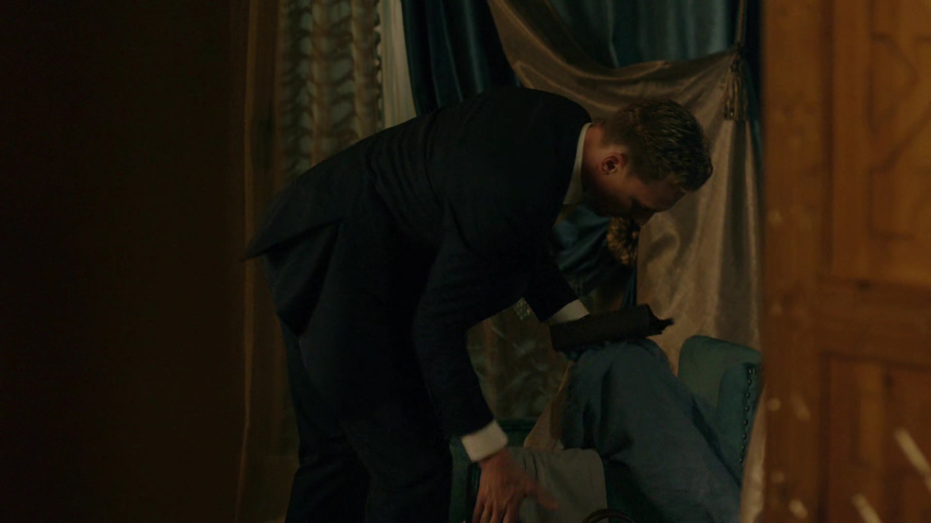 The-Night-Manager-1x01-0781.jpg The-Night-Manager-1x01-0781.jpg