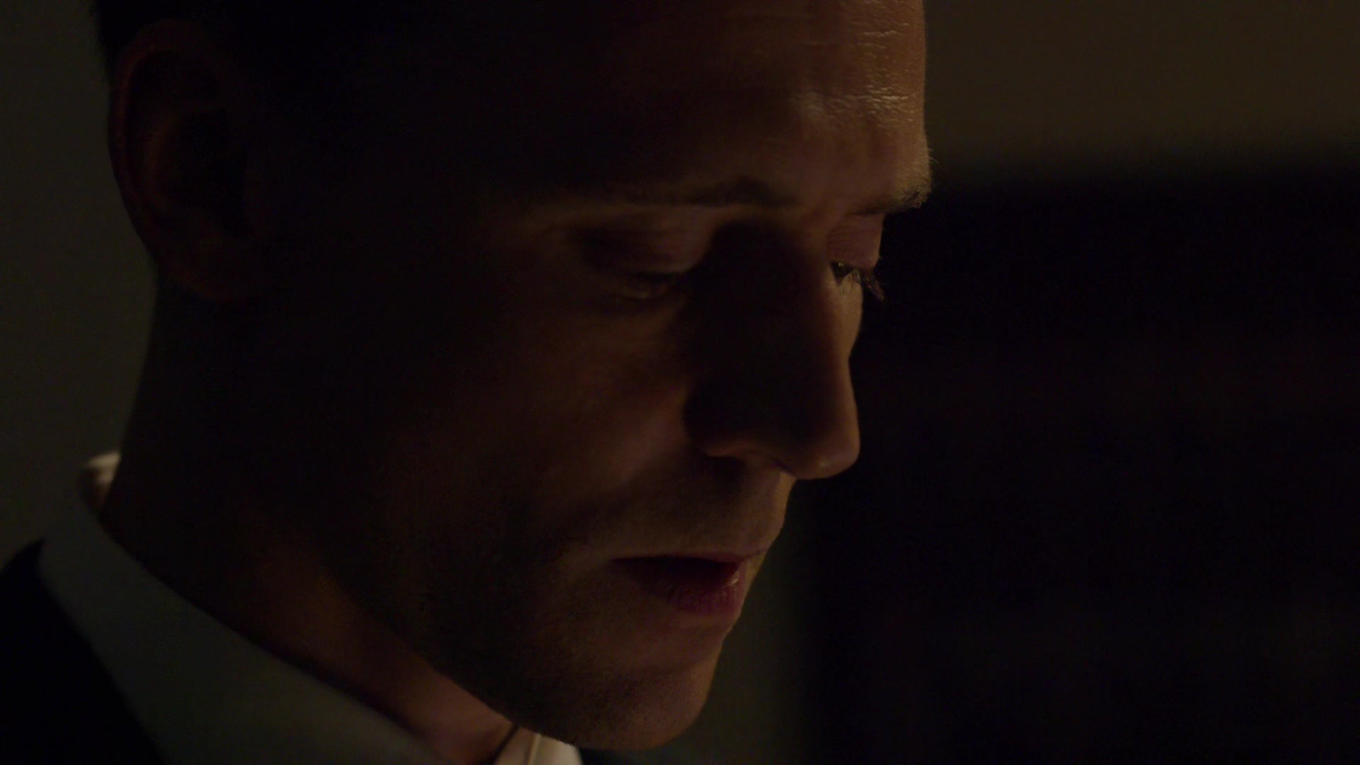 The-Night-Manager-1x01-1361.jpg The-Night-Manager-1x01-1361.jpg