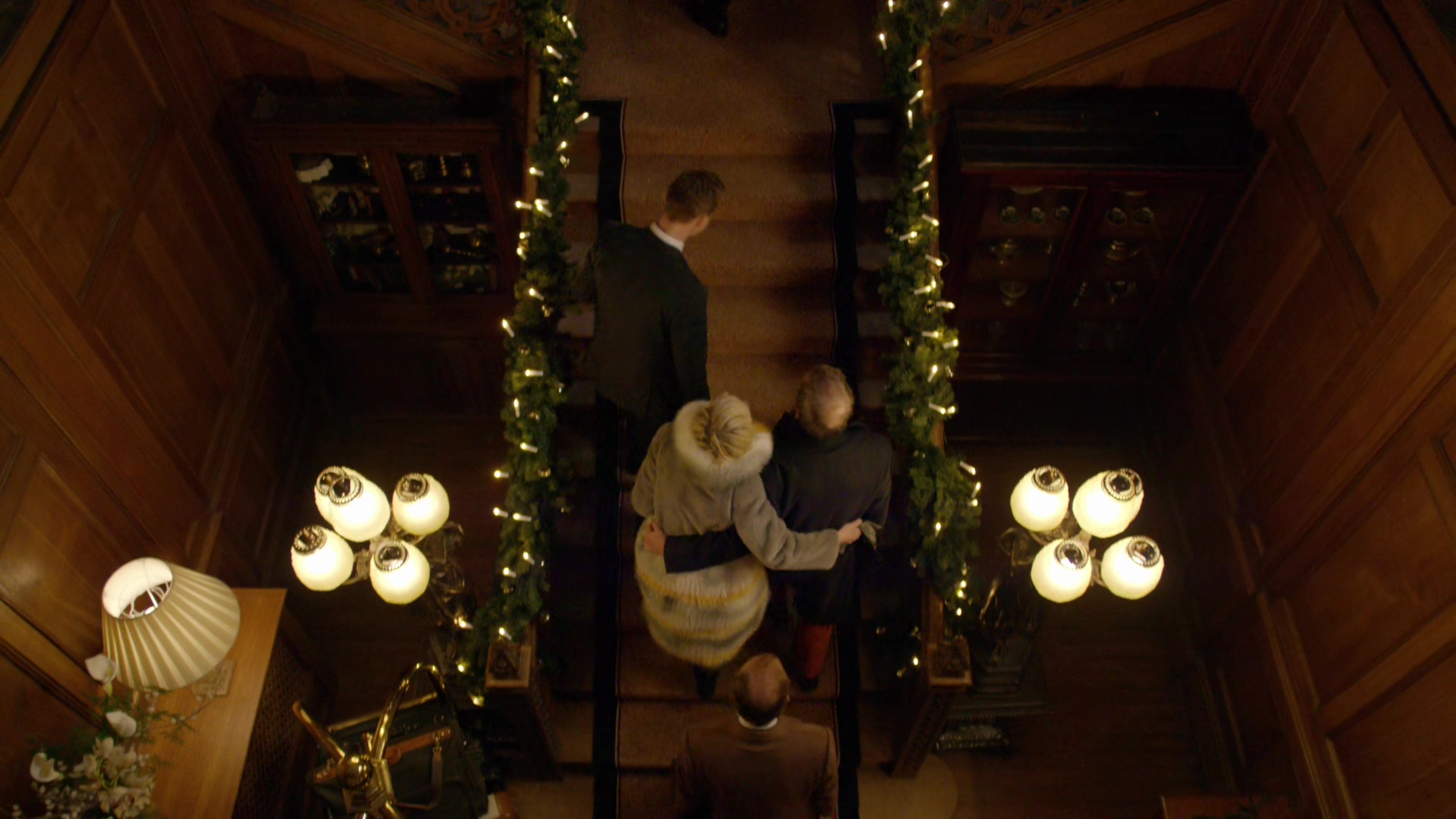 The-Night-Manager-1x01-1442.jpg The-Night-Manager-1x01-1442.jpg
