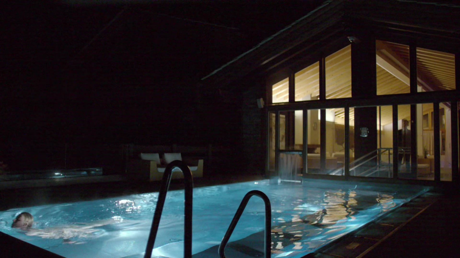 The-Night-Manager-1x01-1637.jpg The-Night-Manager-1x01-1637.jpg