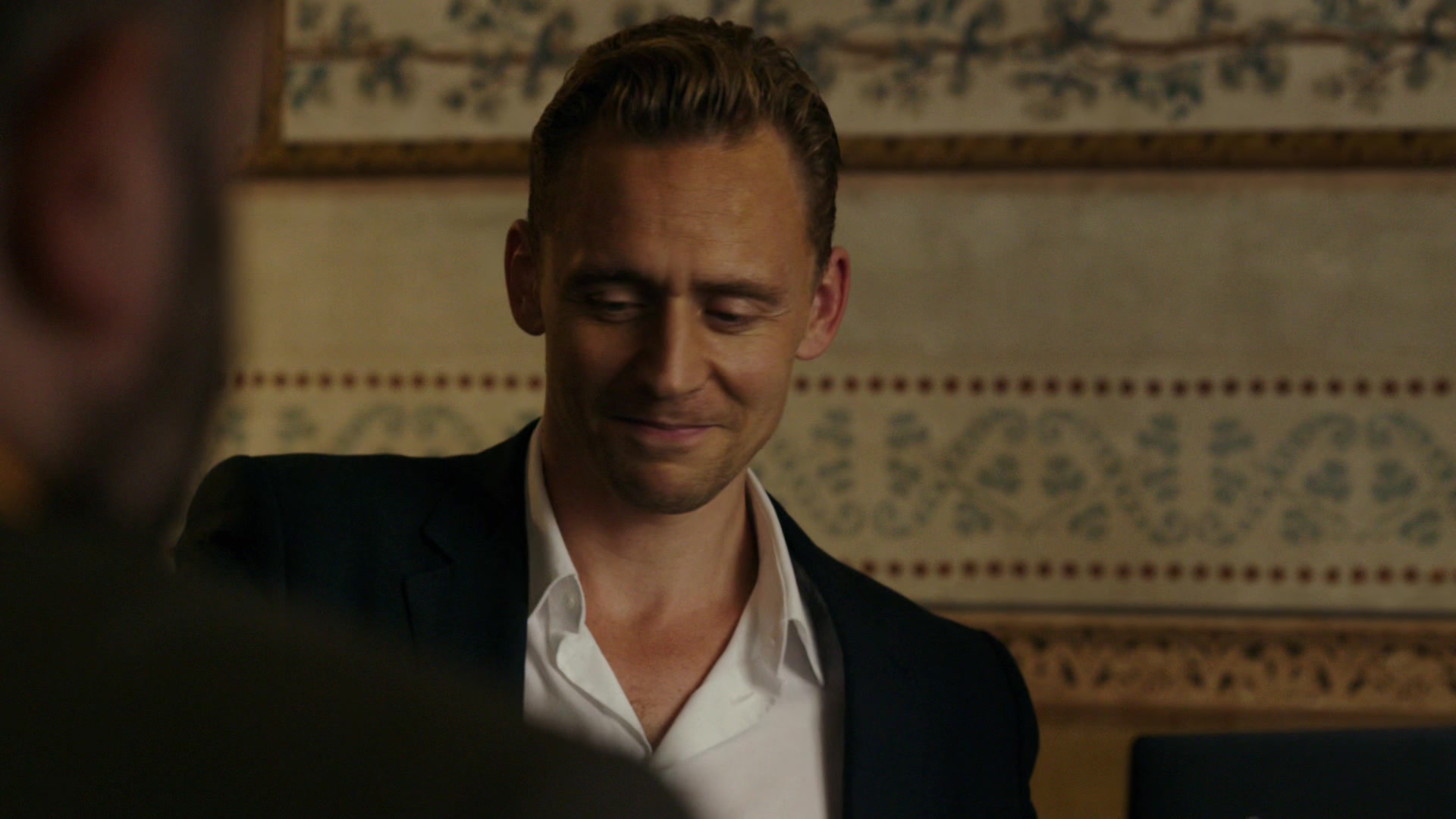 The-Night-Manager-1x04-0859.jpg