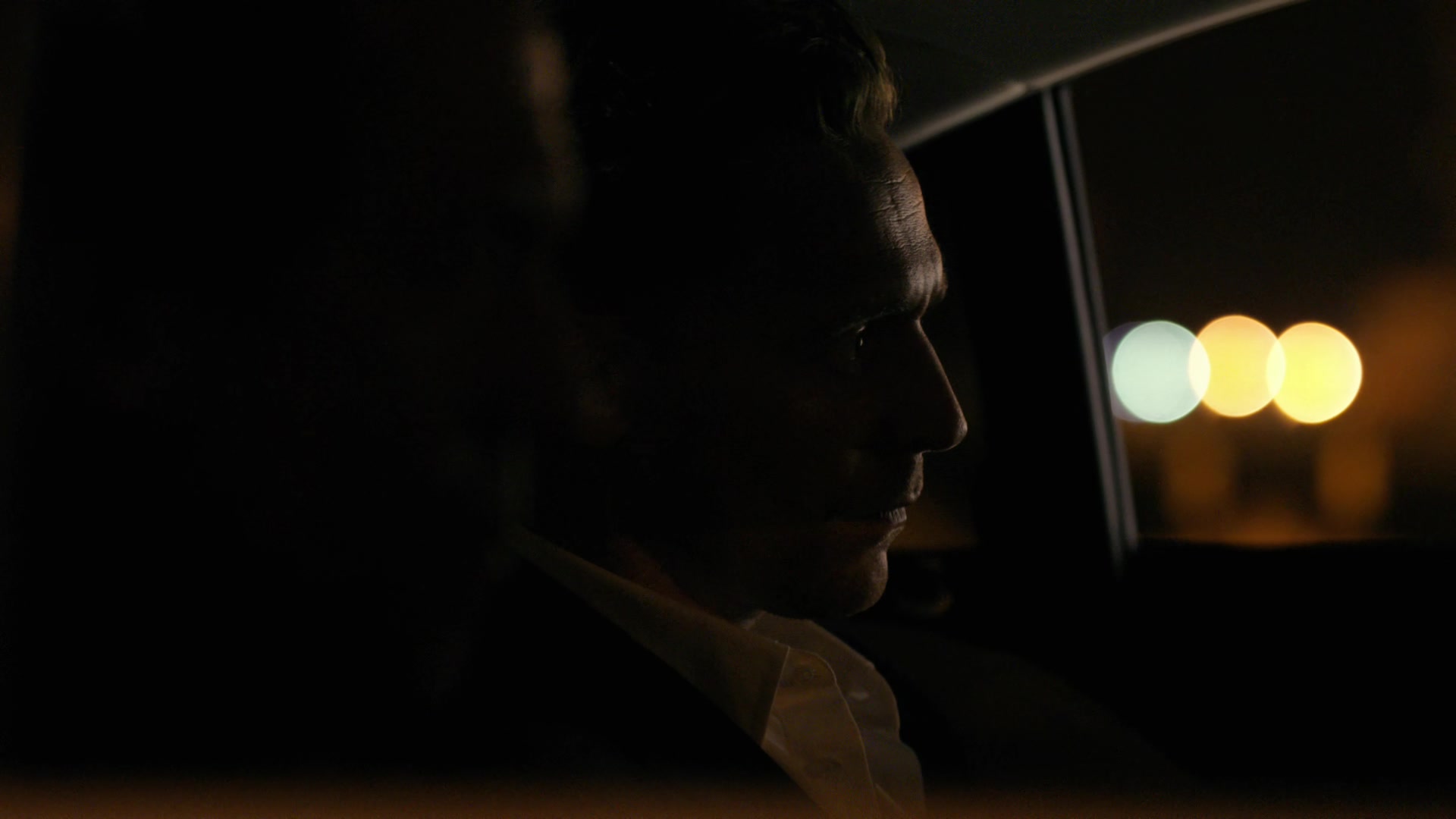 The-Night-Manager-1x04-0861.jpg