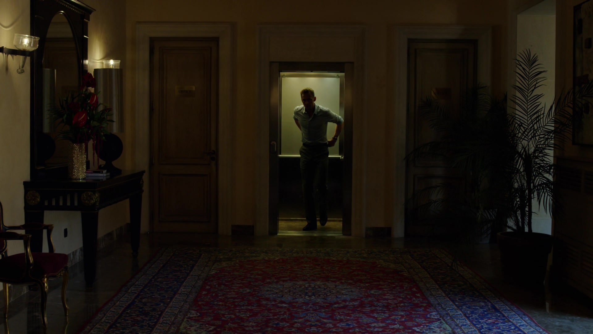 The-Night-Manager-1x04-1001.jpg