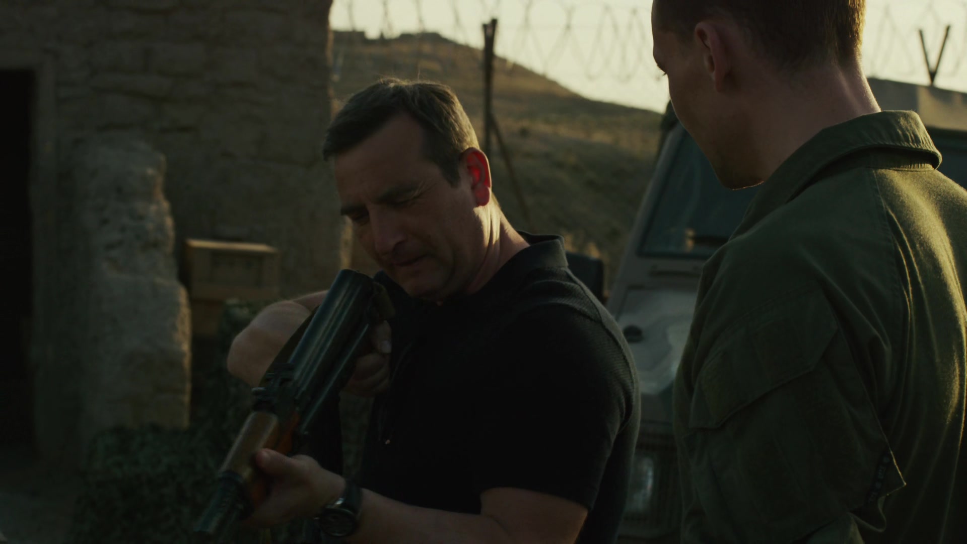 The-Night-Manager-1x05-0792.jpg